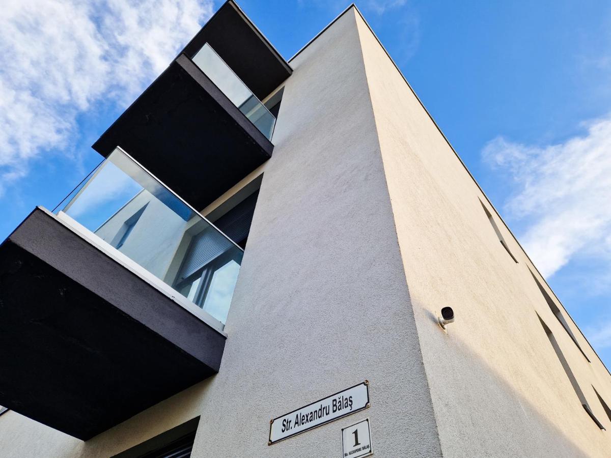 Mirvana Apartments Legacy Residence 티미쇼아라 외부 사진
