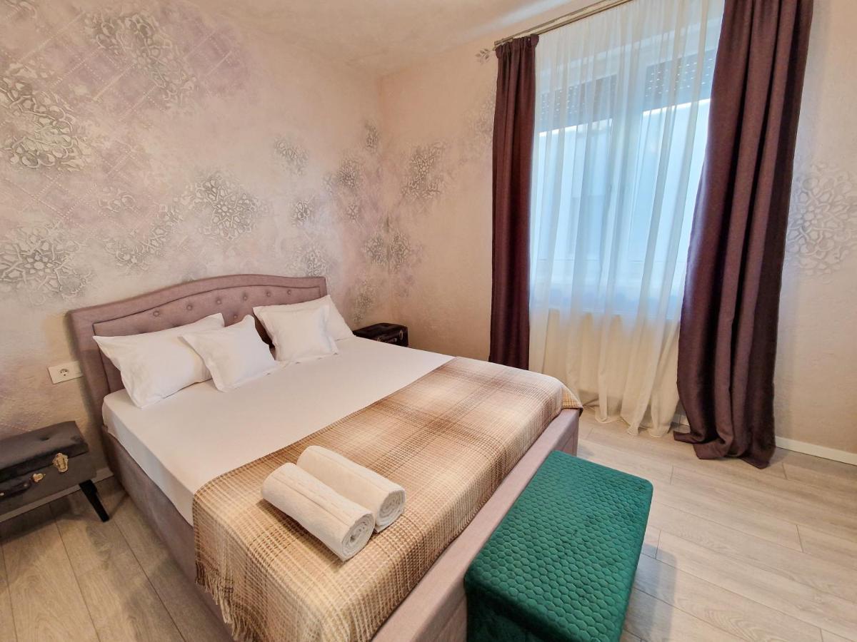 Mirvana Apartments Legacy Residence 티미쇼아라 외부 사진