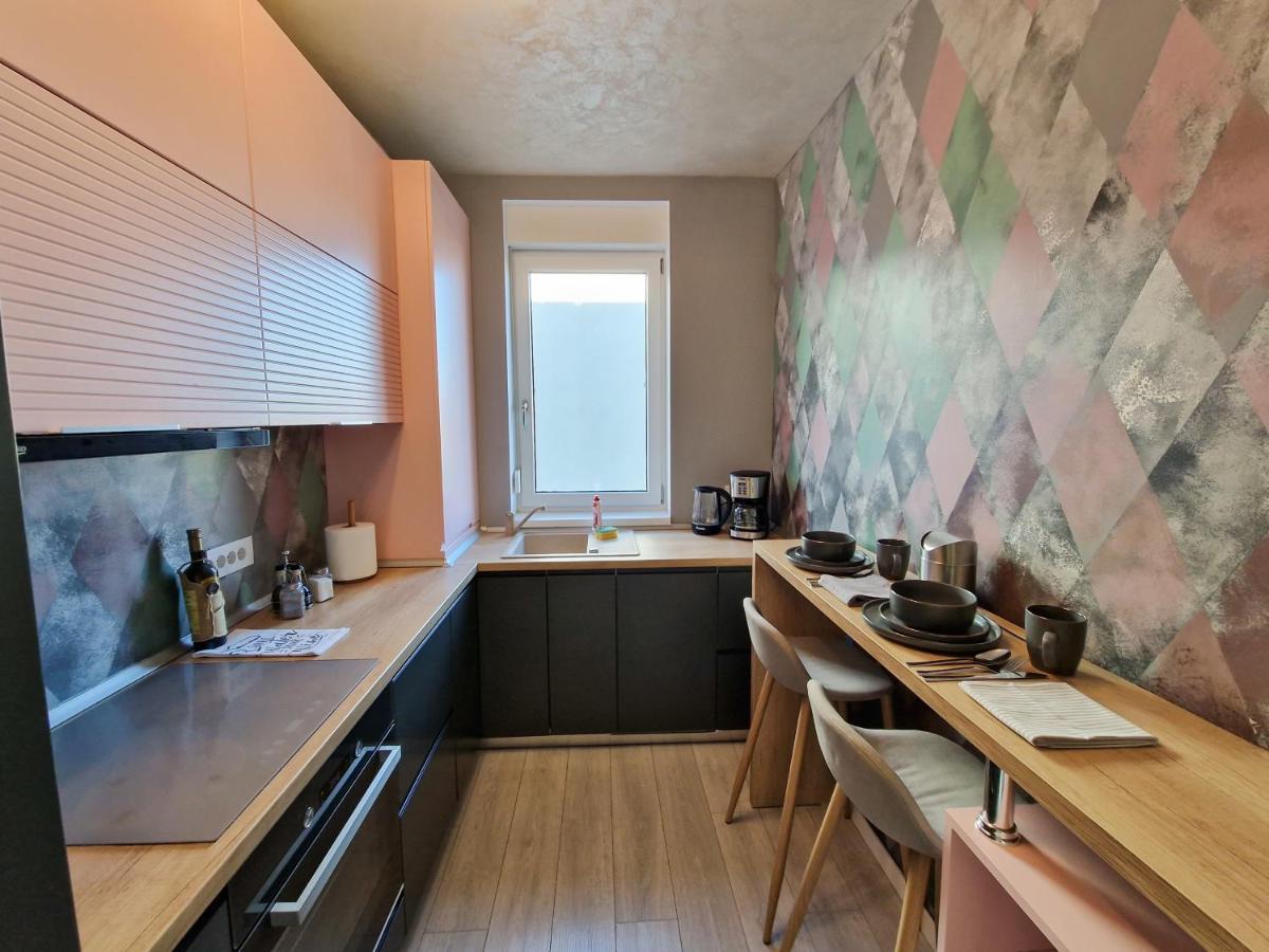Mirvana Apartments Legacy Residence 티미쇼아라 외부 사진