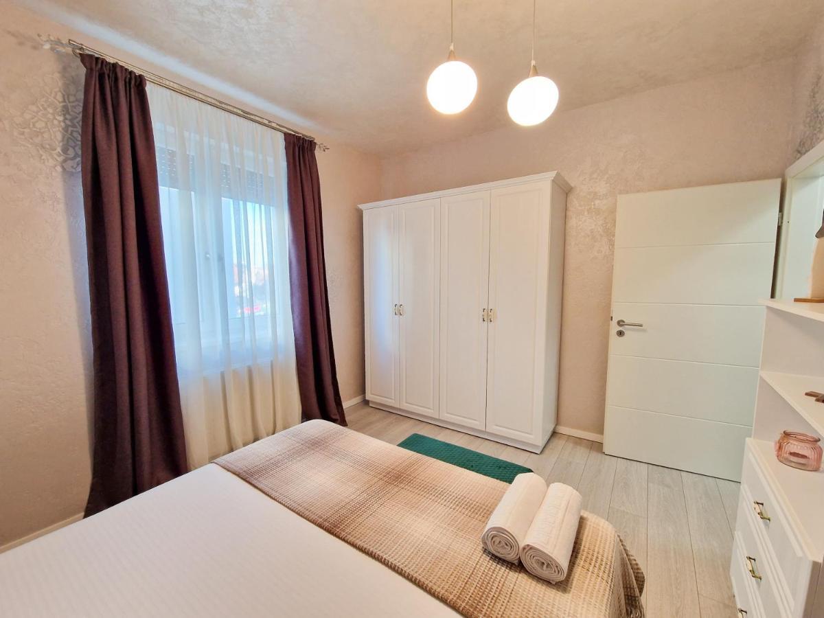Mirvana Apartments Legacy Residence 티미쇼아라 외부 사진